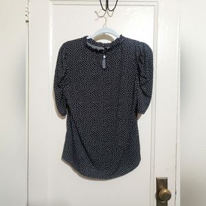 Adrianna Papell Moss Crepe Print Ruffle Neck Blouse (Size Medium)